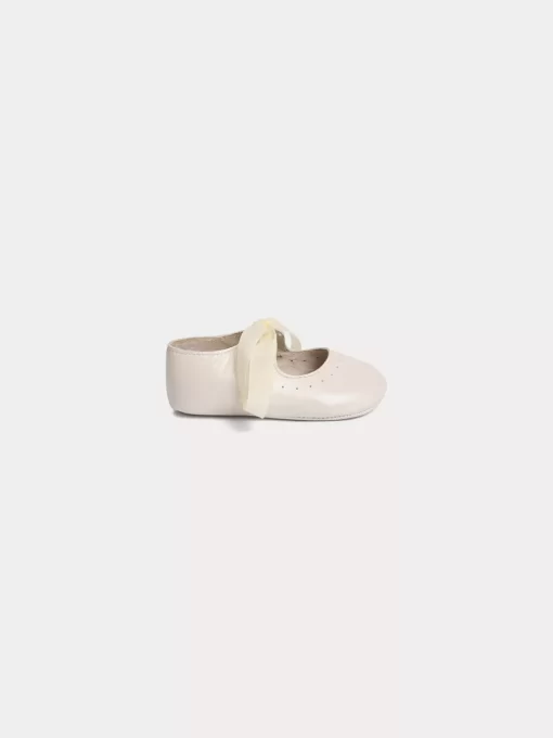 Newborn & Baby Bonpoint Shoes | Akela Mary Janes Ecru